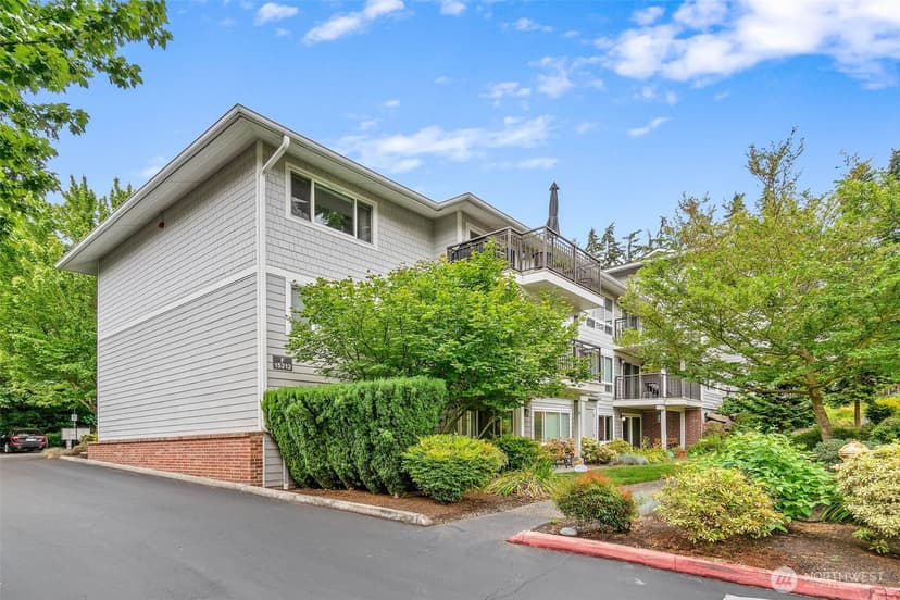 Property photo for 15212 NE 8th Street #F13, Bellevue photo 32