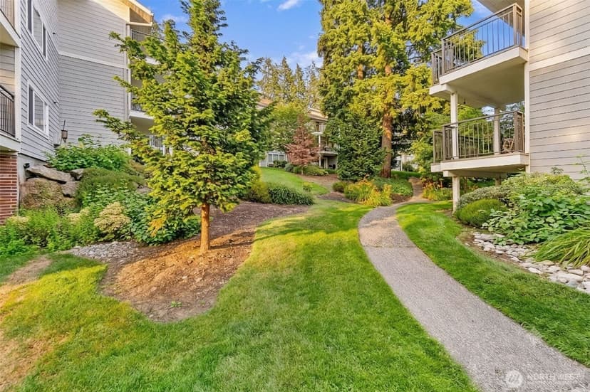 Property photo for 15212 NE 8th Street #F13, Bellevue photo 30