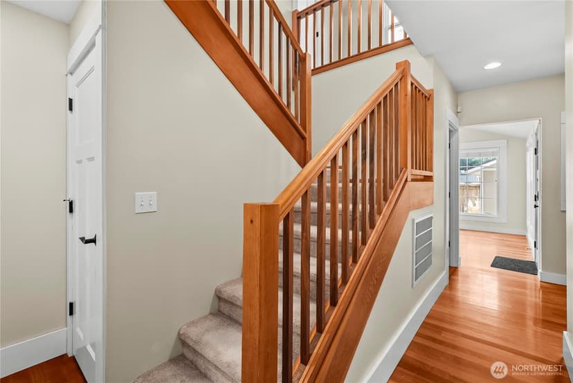 Property photo for 518 W Pioneer, Puyallup photo 24