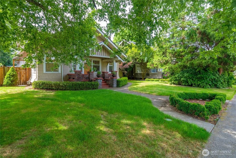 Property photo for 518 W Pioneer, Puyallup photo 2