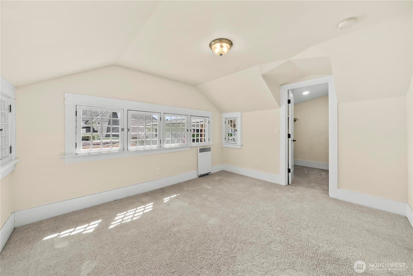 Property photo for 518 W Pioneer, Puyallup photo 28