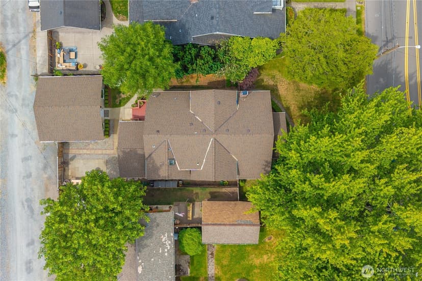 Property photo for 518 W Pioneer, Puyallup photo 4