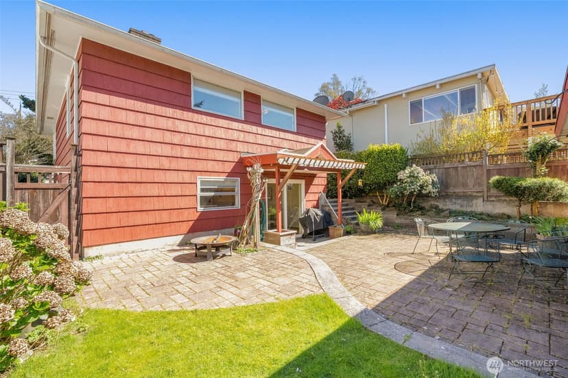 Property photo for 4333 32nd Avenue W, Seattle photo 22