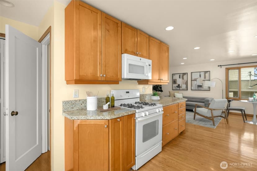 Property photo for 4333 32nd Avenue W, Seattle photo 11