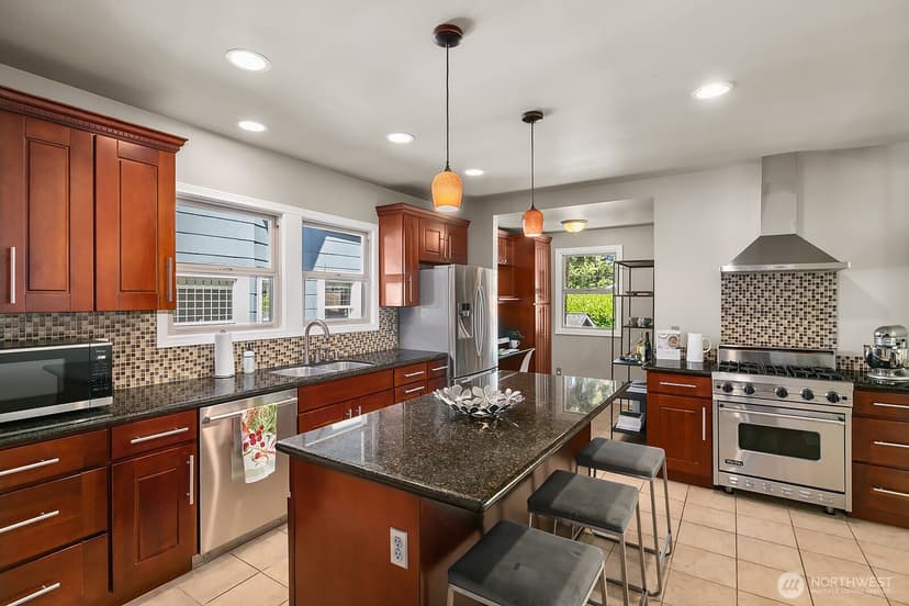 Property photo for 1506 17th Avenue E, Seattle photo 8