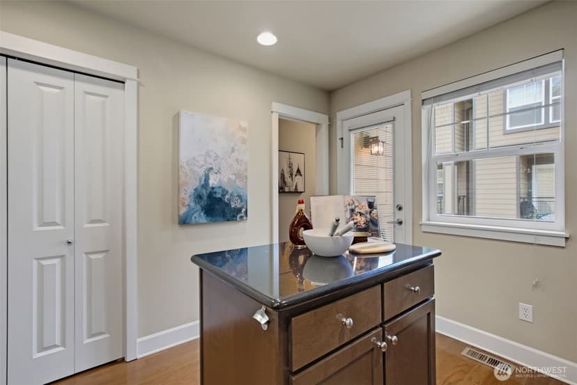 Property photo for 2707 SW Sylvan Heights Drive, Seattle photo 13
