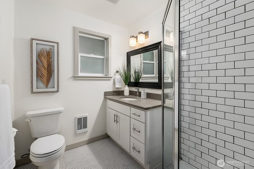 Property photo for 2302 S Spokane Street, Seattle photo 13