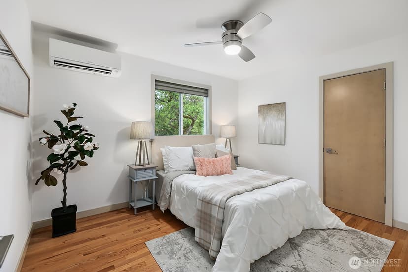 Property photo for 2302 S Spokane Street, Seattle photo 12