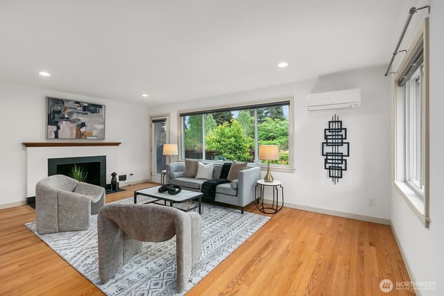 Property photo for 2302 S Spokane Street, Seattle photo 3