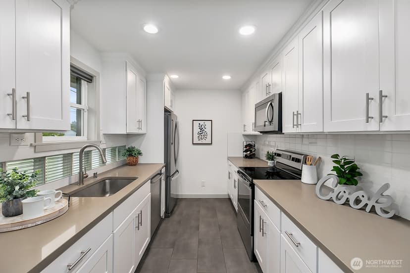 Property photo for 2302 S Spokane Street, Seattle photo 8