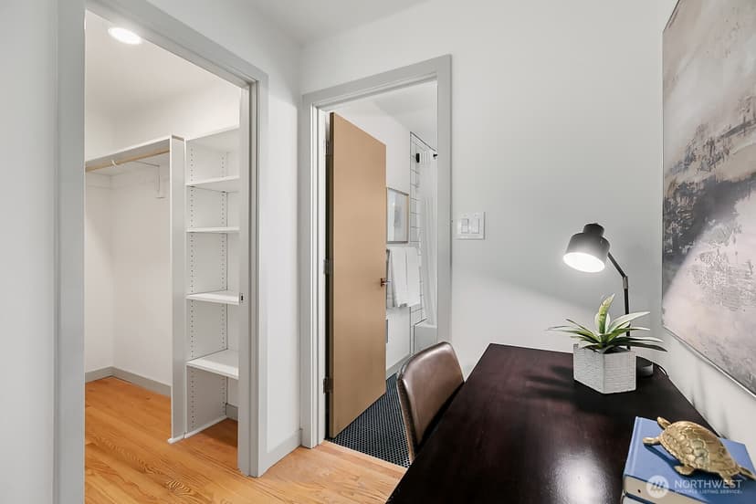 Property photo for 2302 S Spokane Street, Seattle photo 10