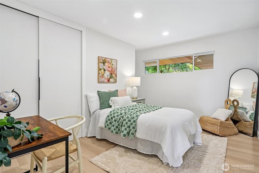 Property photo for 1318 Lake Washington Boulevard S, Seattle photo 15