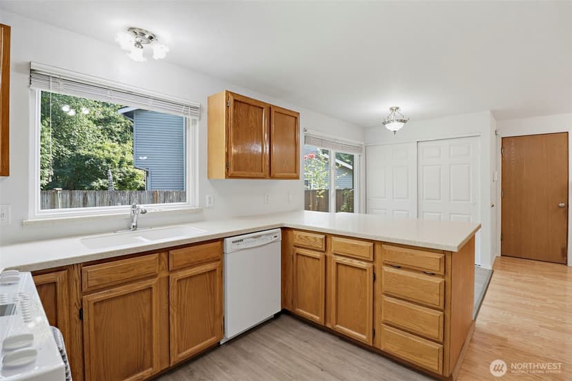 Property photo for 11860 SE 321st Place, Auburn photo 13