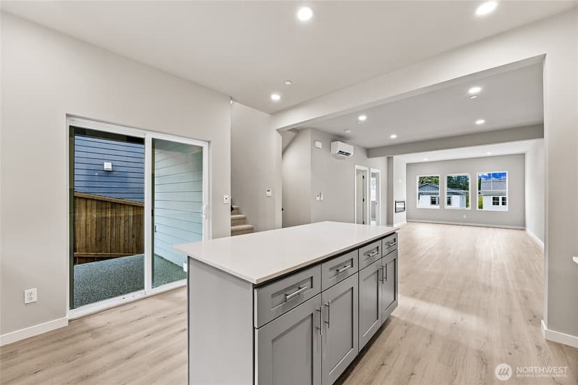 Property photo for 13901 11th Place W #A, Lynnwood photo 8