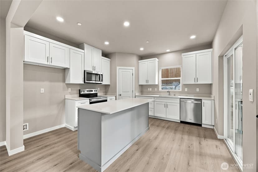 Property photo for 13901 11th Place W #B, Lynnwood photo 5