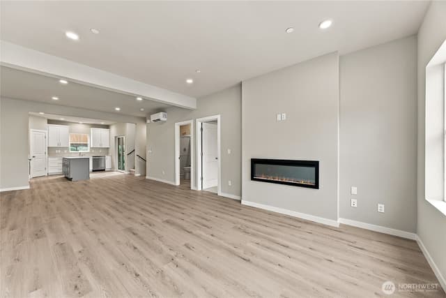 Property photo for 13901 11th Place W #B, Lynnwood photo 3