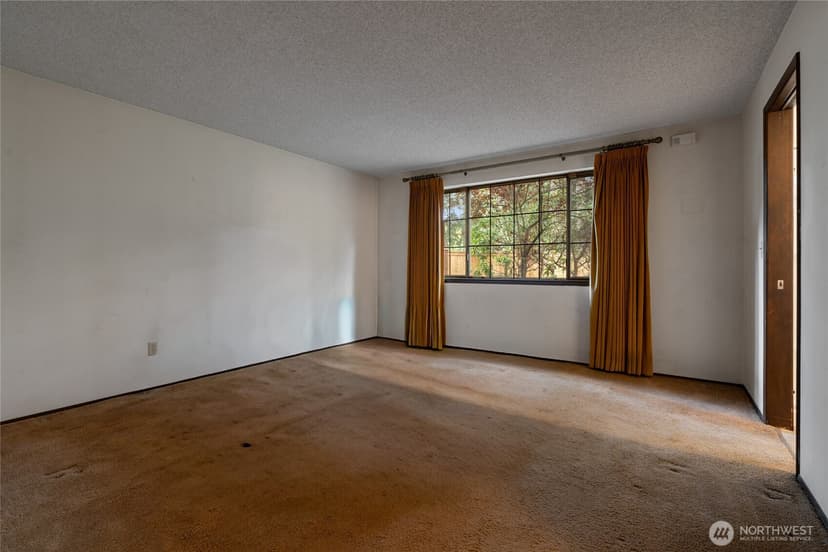 Property photo for 9106 Zircon Drive SW, Lakewood photo 13