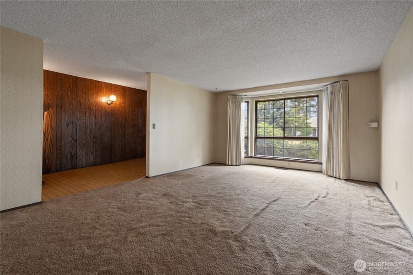 Property photo for 9106 Zircon Drive SW, Lakewood photo 6