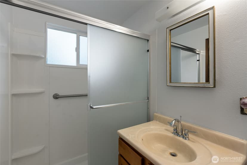 Property photo for 9106 Zircon Drive SW, Lakewood photo 15