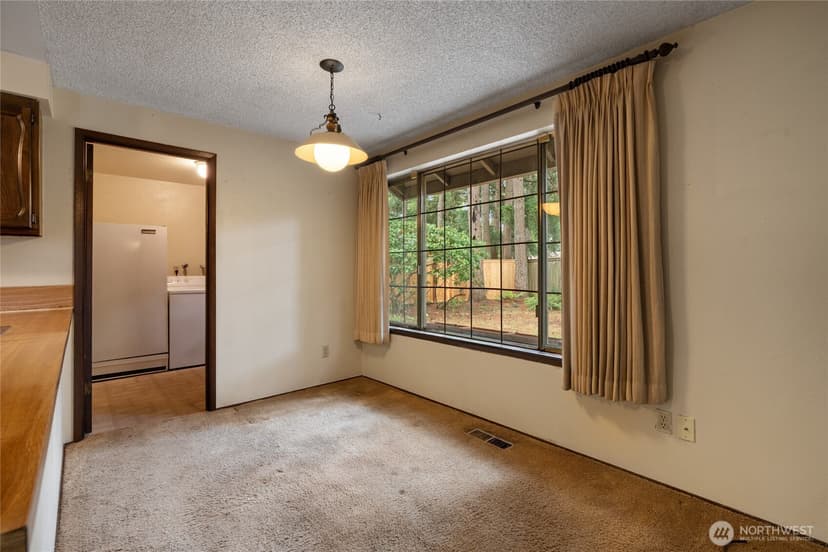 Property photo for 9106 Zircon Drive SW, Lakewood photo 16