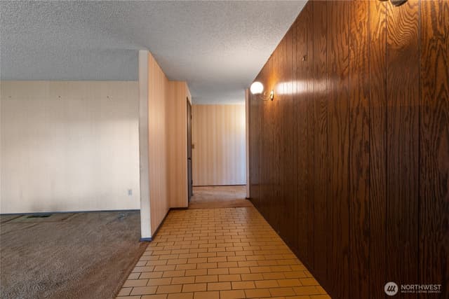 Property photo for 9106 Zircon Drive SW, Lakewood photo 4