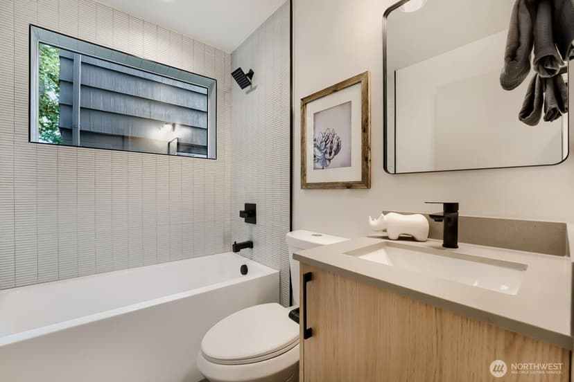 Property photo for 2626 58th Avenue SW #B, Seattle photo 19