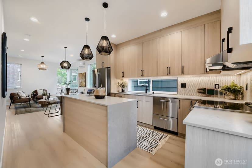 Property photo for 2626 58th Avenue SW #B, Seattle photo 10