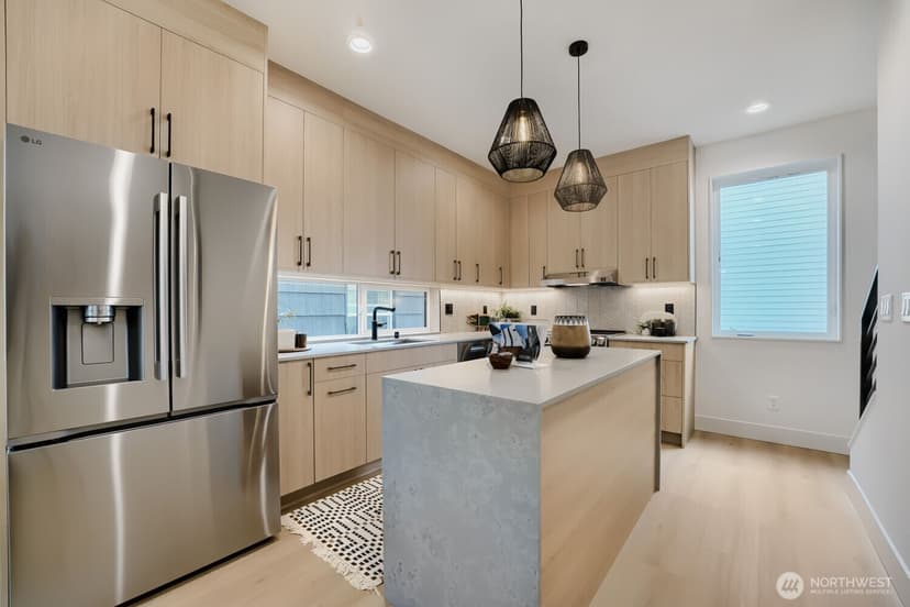 Property photo for 2626 58th Avenue SW #B, Seattle photo 9