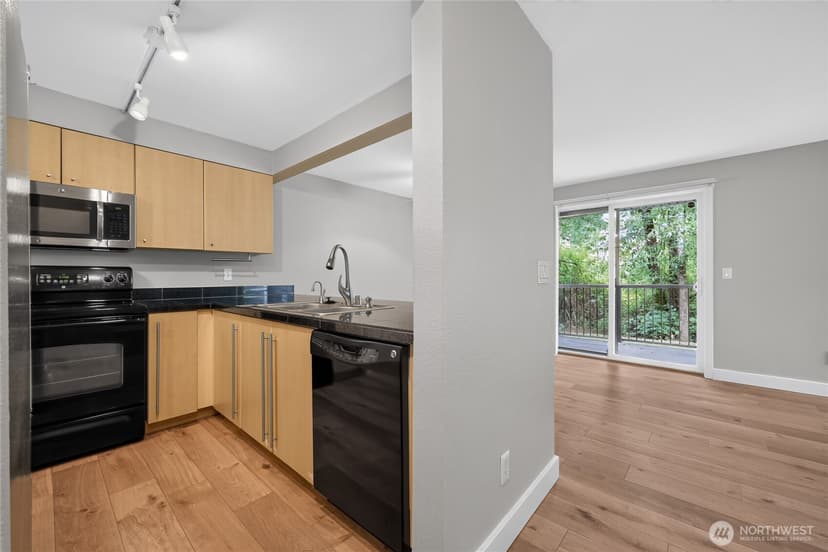 Property photo for 11313 NE 128th Street #E104, Kirkland photo 5