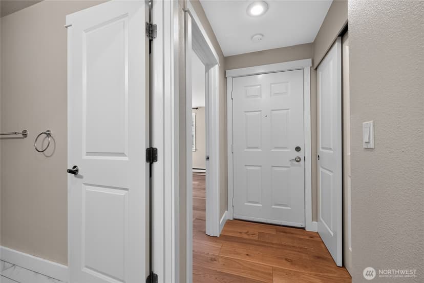 Property photo for 11313 NE 128th Street #E104, Kirkland photo 3