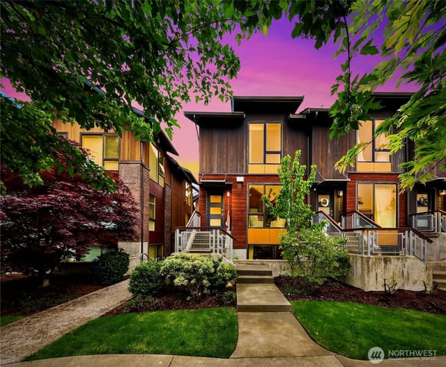 Property photo for 6546 32nd Avenue NE #A, Seattle photo 2