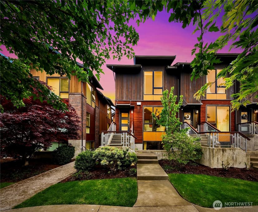 Property photo for 6546 32nd Avenue NE #A, Seattle photo 2