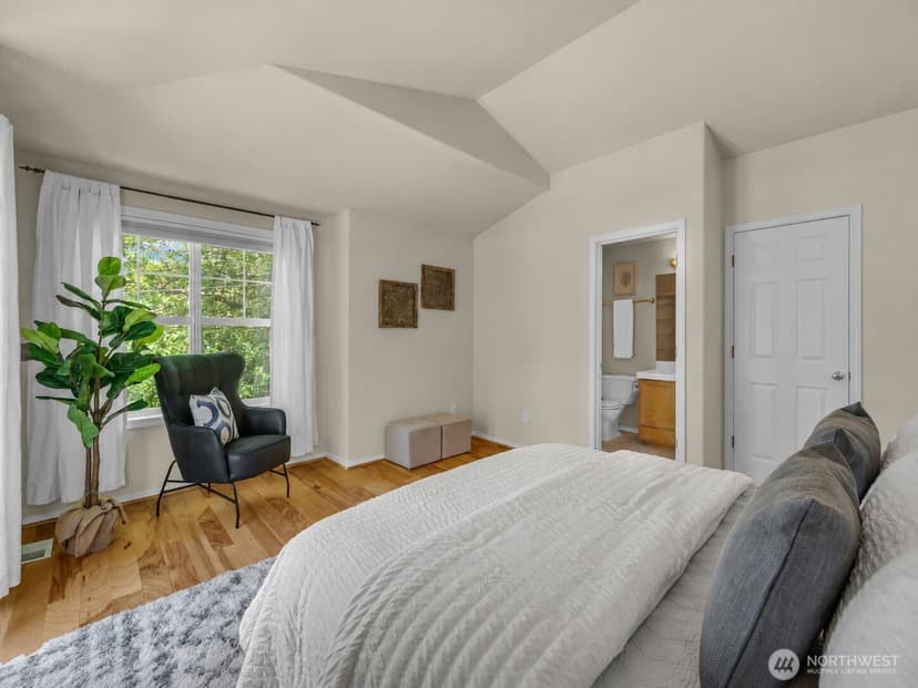Property photo for 4720 Interlake Avenue N, Seattle photo 23