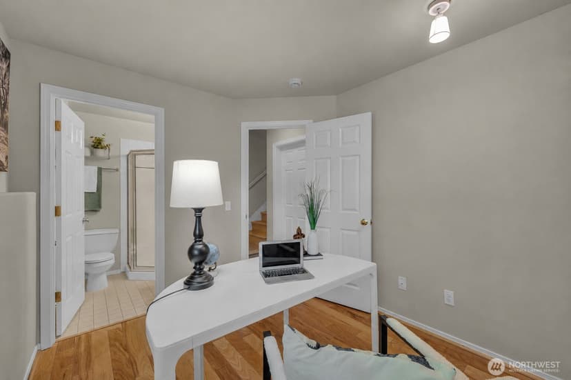 Property photo for 4720 Interlake Avenue N, Seattle photo 31