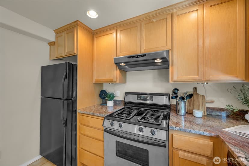 Property photo for 4720 Interlake Avenue N, Seattle photo 16