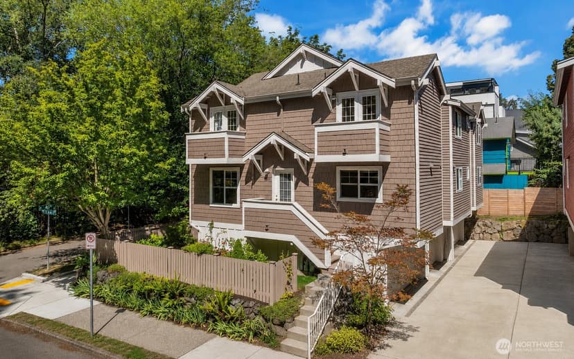 Property photo for 4720 Interlake Avenue N, Seattle
