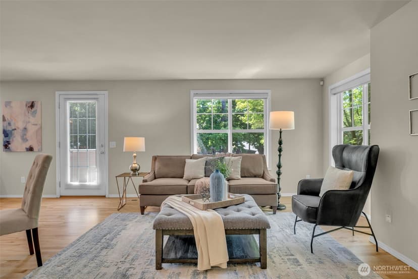 Property photo for 4720 Interlake Avenue N, Seattle photo 5