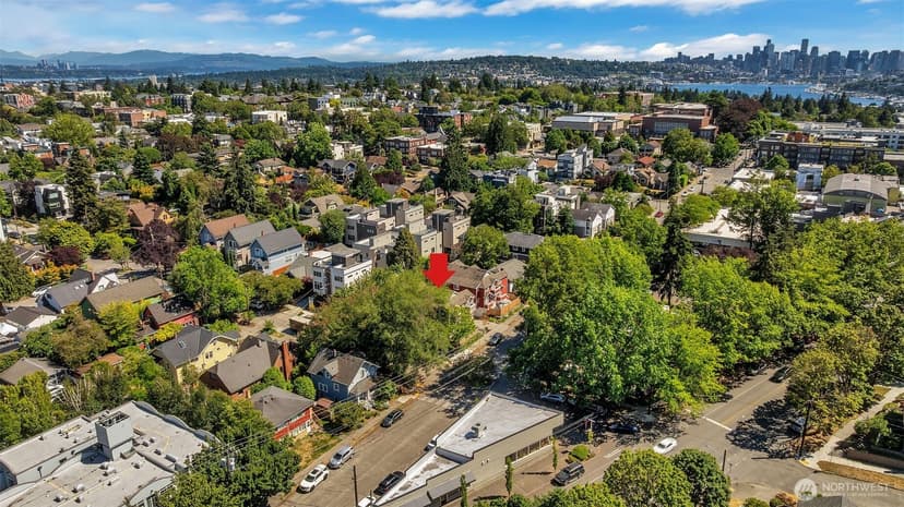 Property photo for 4720 Interlake Avenue N, Seattle photo 39