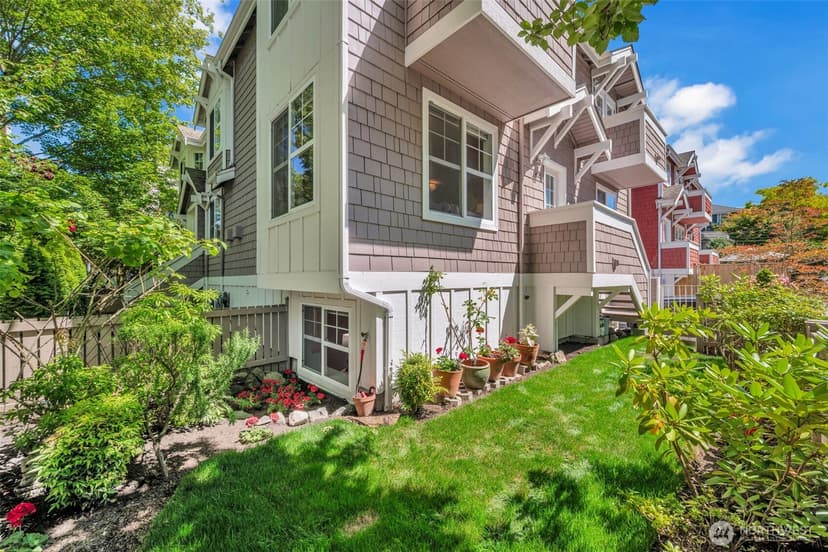 Property photo for 4720 Interlake Avenue N, Seattle photo 35