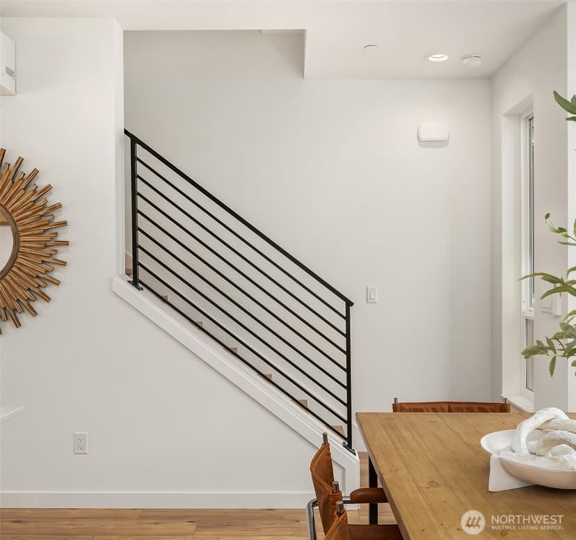 Property photo for 223 NE 75th Street, Seattle photo 7