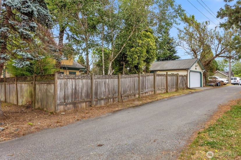 Property photo for 1502 Rainier Avenue, Everett photo 36