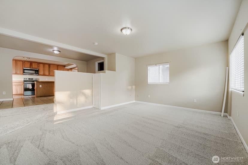 Property photo for 10311 D Street E, Tacoma photo 4