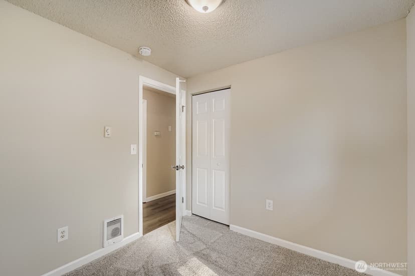 Property photo for 10311 D Street E, Tacoma photo 16