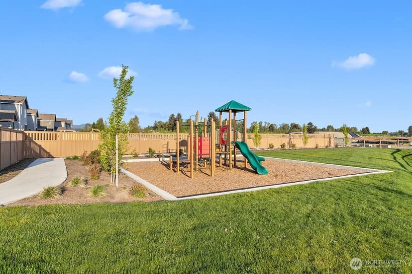Property photo for 2105 169th Street NE, Marysville photo 7