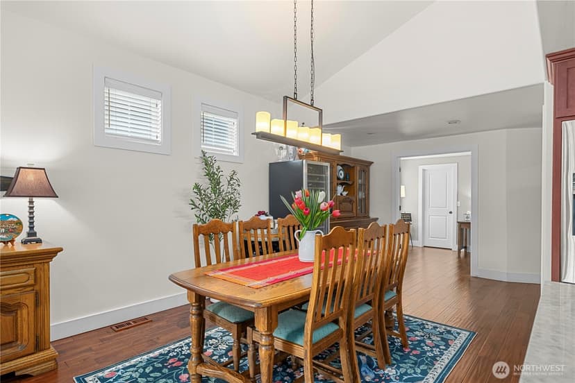 Property photo for 5129 W Tapps Drive E, Lake Tapps photo 11