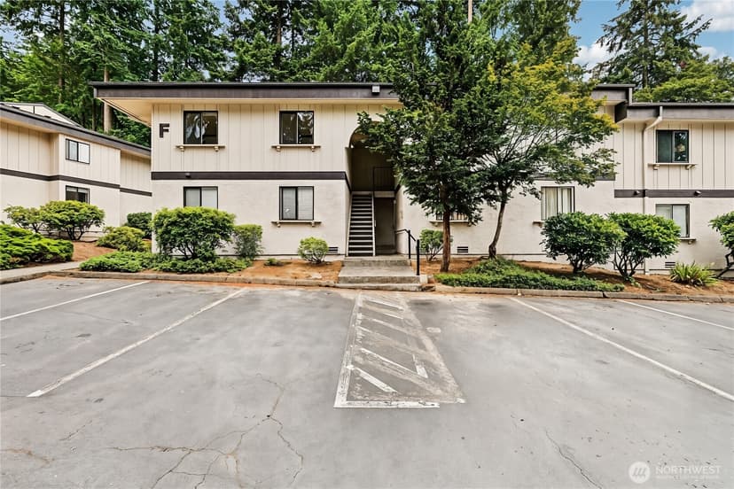 Property photo for 12727 NE 116th Lane #F7, Kirkland photo 31