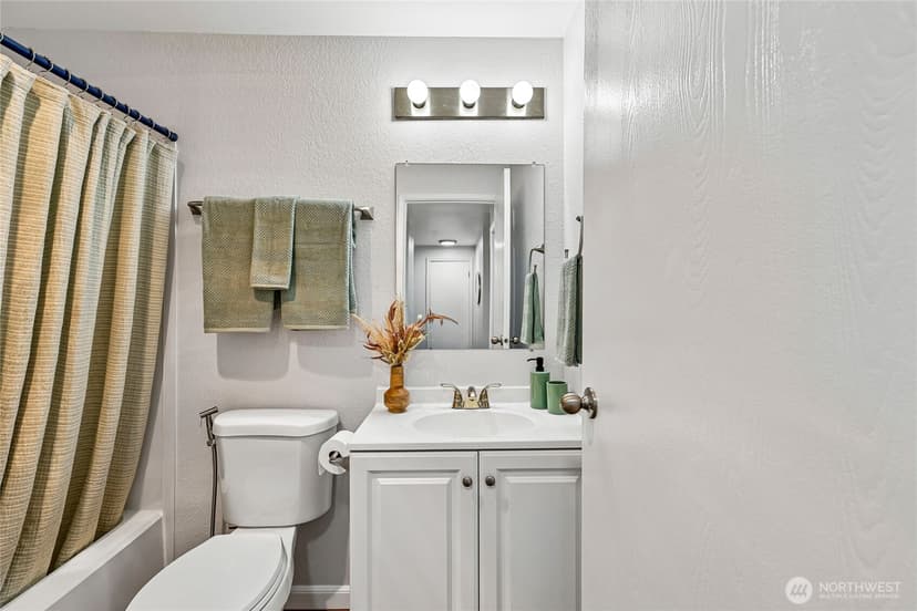 Property photo for 12727 NE 116th Lane #F7, Kirkland photo 21