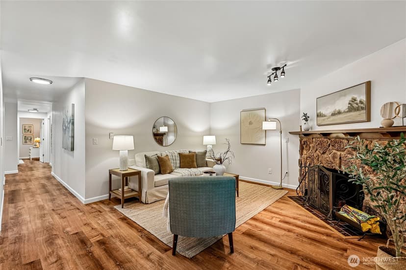 Property photo for 12727 NE 116th Lane #F7, Kirkland photo 3