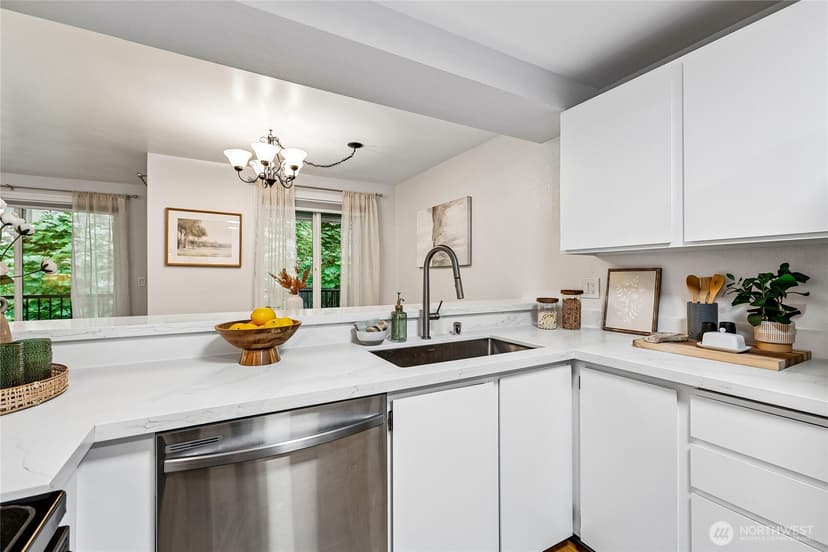 Property photo for 12727 NE 116th Lane #F7, Kirkland photo 11