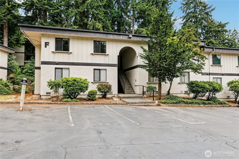 Property photo for 12727 NE 116th Lane #F7, Kirkland photo 32